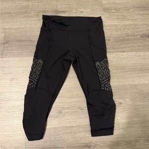 Lululemon Capri size 6